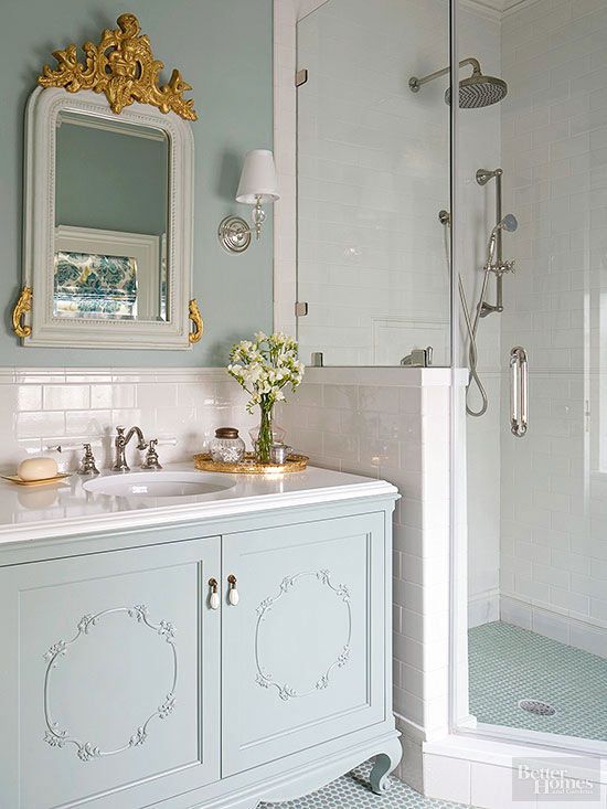 bathroom in shabby style