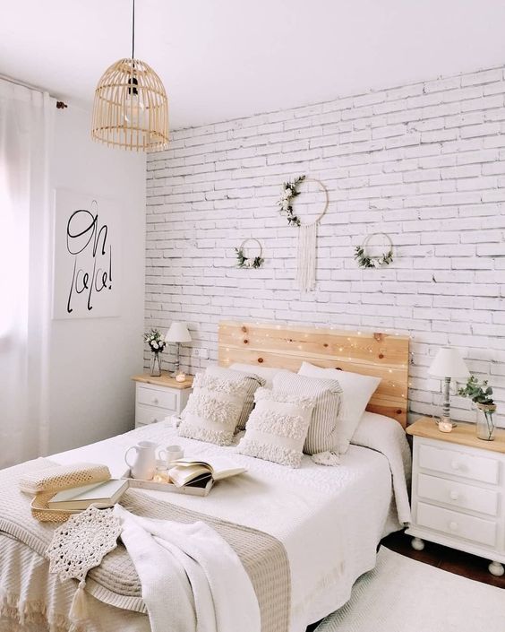 White bricks wallpaper in the bedroom