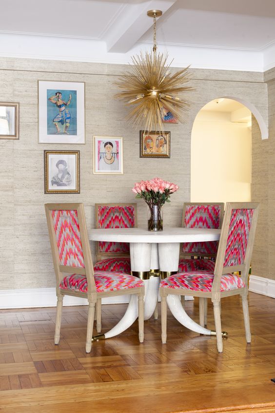 Eclectic dining table set