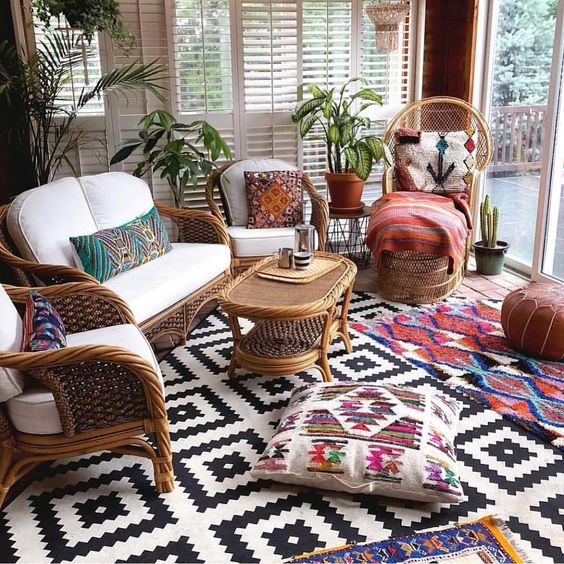 Rattan furniture in the eclectic home