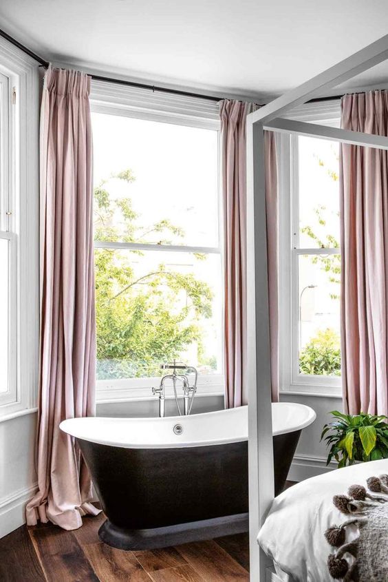 Modern Victorian window bathroom curtains recommendations