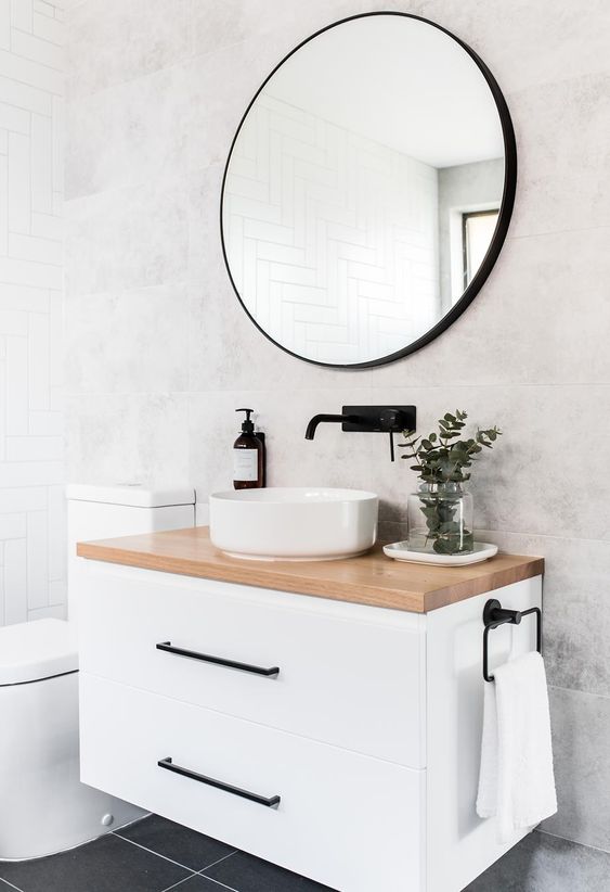 Modern Victorian bathroom vanity and shower types