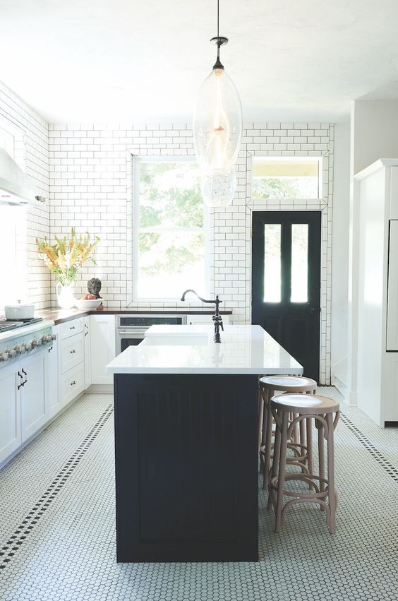 Modern Victorian simple white tiles