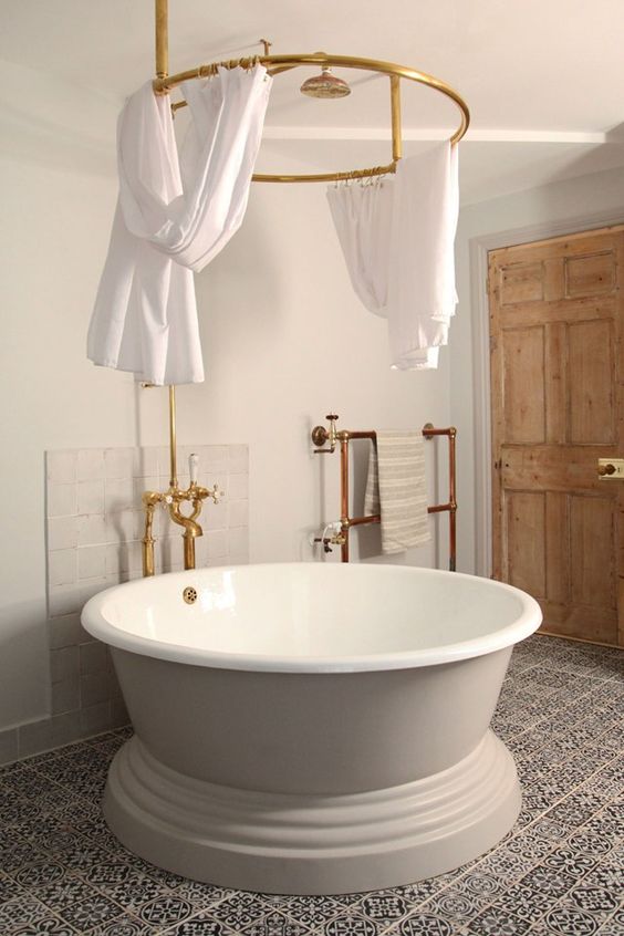 Modern Victorian bathroom beautiful bathtub