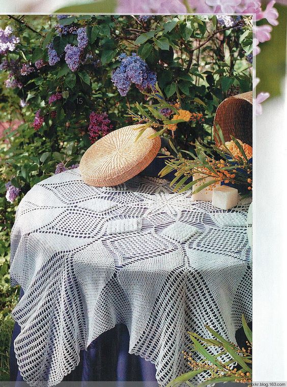 Knitting tablecloth types information