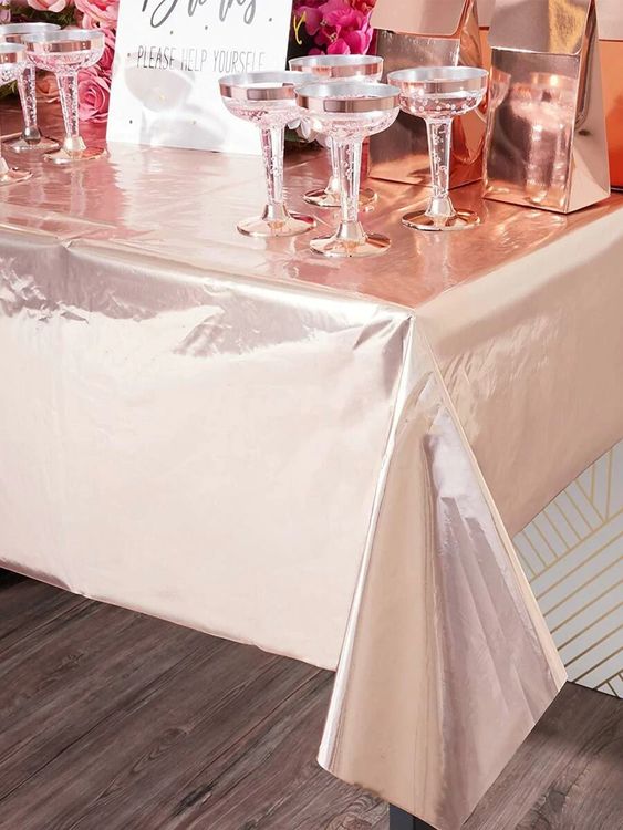 Tablecloth types information