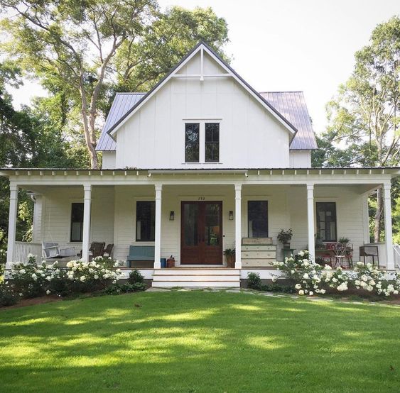 Rustic farmhouse inspired ideas with wide veranda