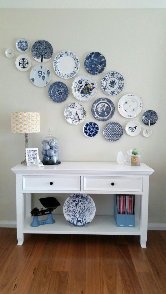 Blue and white color concept wall plate decorations