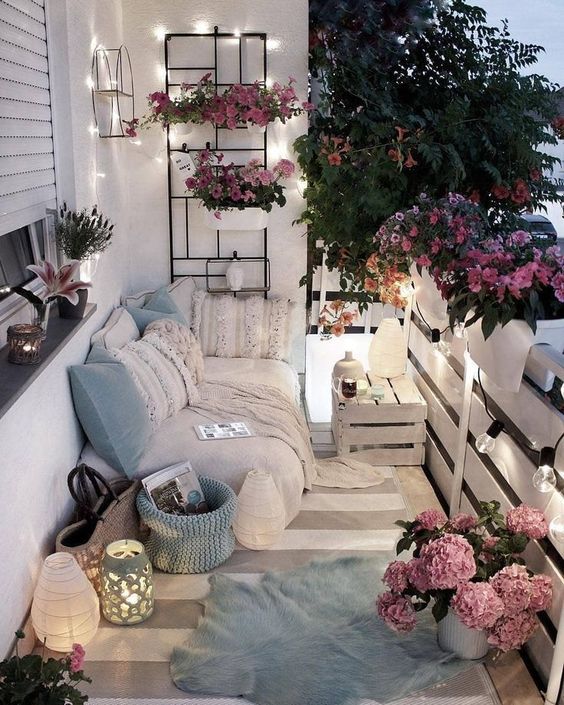 White Aesthetic Rustic Balcony Decor Ideas