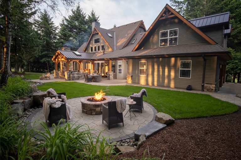 Decorating Your Lawn By Applying Rustic Backyard Design Ideas With Outdoor Lighting