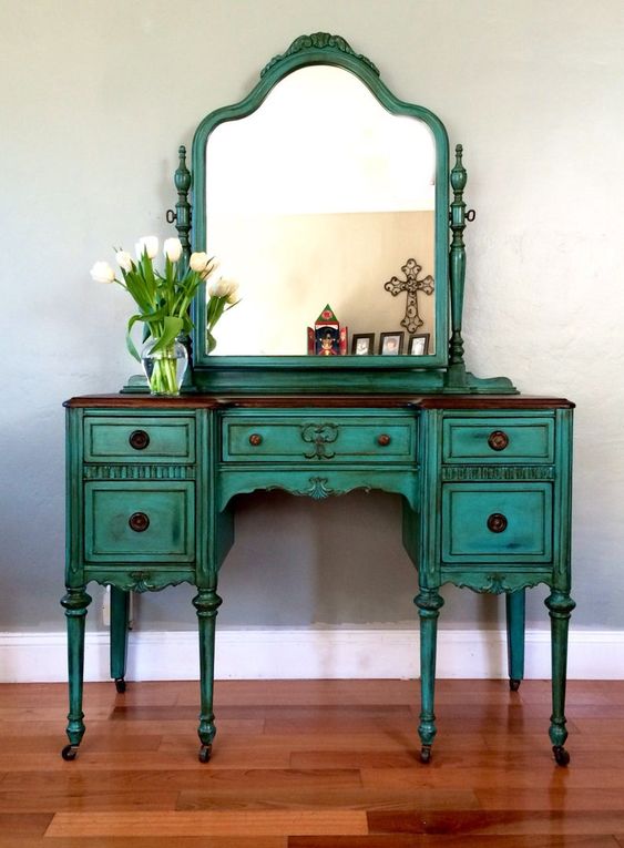 Dark green dress table