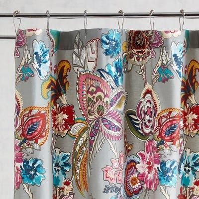 Floral shower curtain pattern